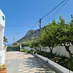 Christina Apartament *