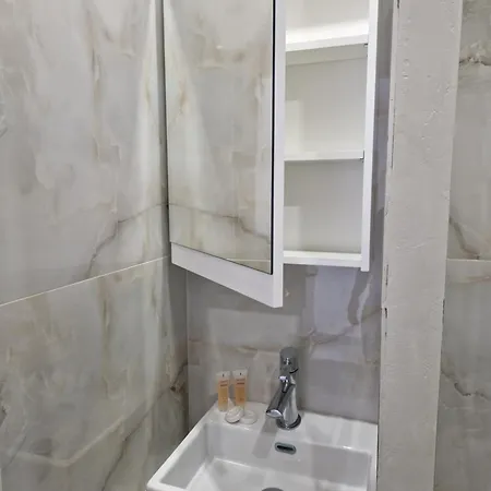 Christina Studios * Kéfalos