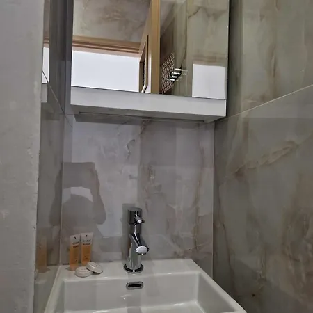 Christina Appartement *