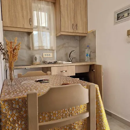 Christina Studios Apartment *
