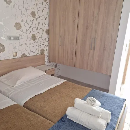 Christina Studios Apartment *